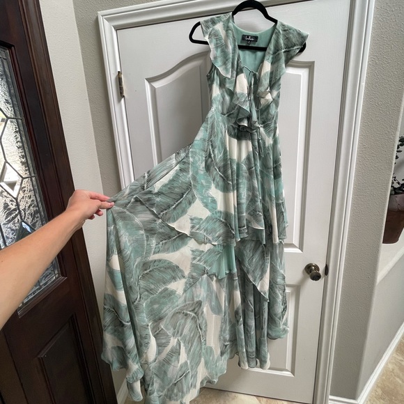 Only worn once. In great condition. - Picture 6 of 7